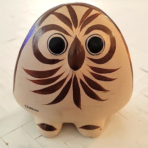 1960 Tonala Mexico and LAT Mexico Folk Art Both Signed Two Owls 5" and 4.5" - Picture 9 of 12